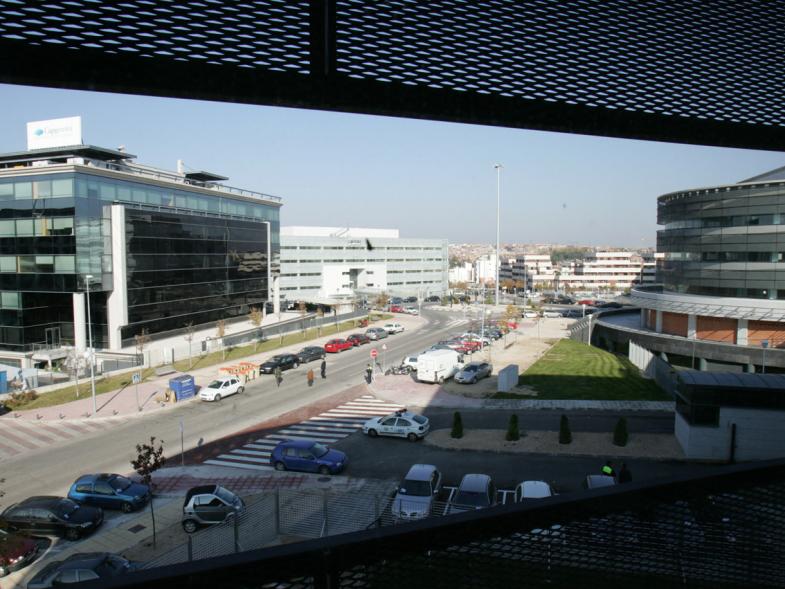 Vista de edificios de oficinas del Parque empresarial Arroyo de la Vega de Alcobendas