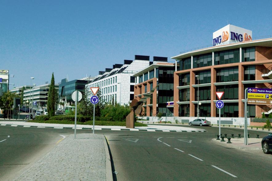 Zona empresarial del municipio de Alcobendas, con edificio corporativo del grupo bancario Neerlandés ING al fondo