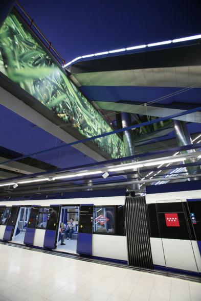Metro de Madrid a su paso por una de las paradas del municipio de Alcobendas