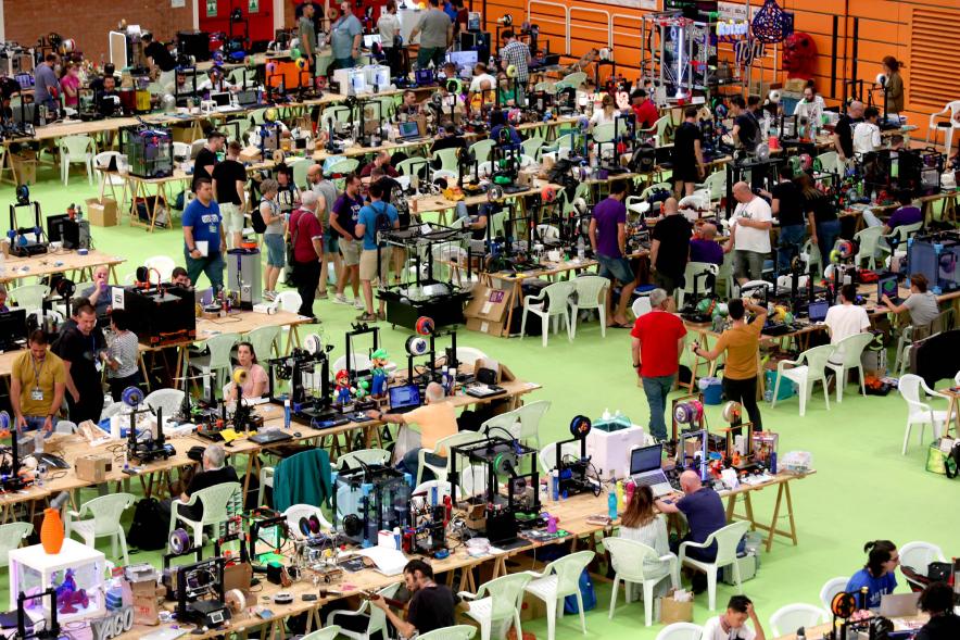 Vista general de los participantes en 3D Party en el Pabellón Amaya Valdemoro 2022 