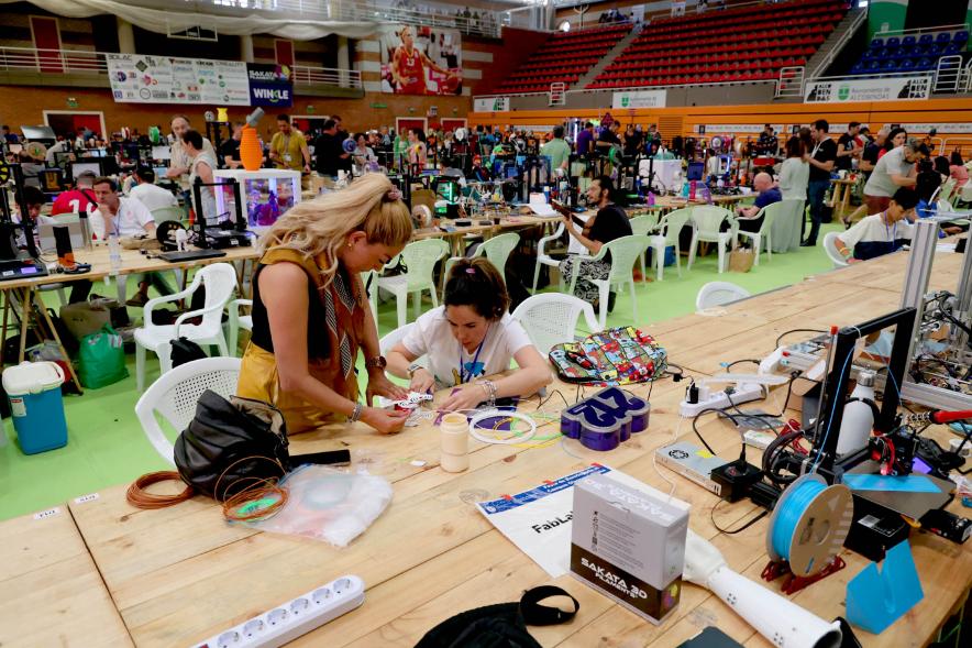 Participantes en 3D Party en el Pabellón Amaya Valdemoro 2022