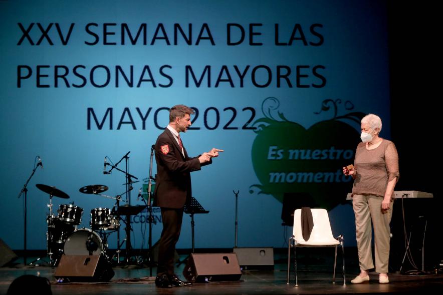 Homenaje de Mayores