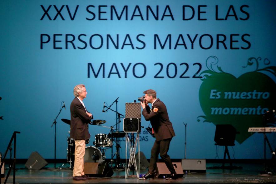 Homenaje de Mayores