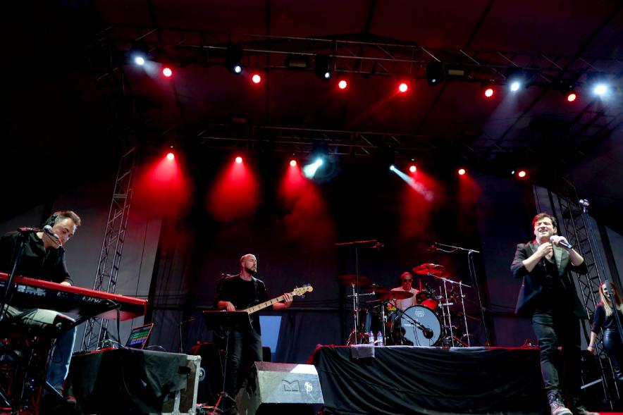 Momento del Concierto Tributo a Alejandro Sanz